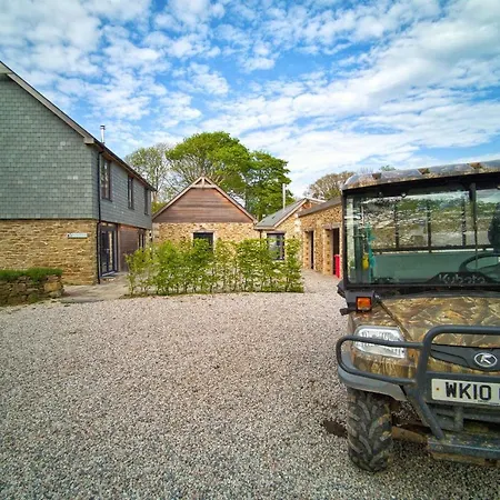 Campo de lujo Glamping Yurts Near Newquay New Quay